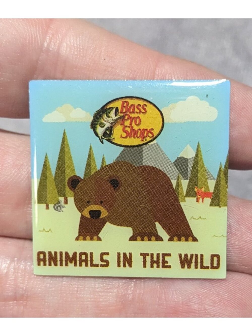 Outdoorsy Naturecore Bass Pro Shops Animals in the Wild Bear Lapel Pin
